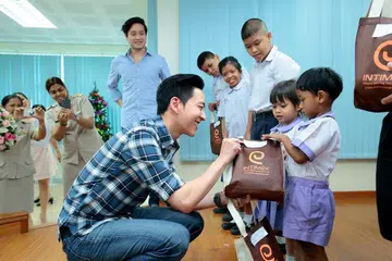 Calvin Lo has a soft spot for children and extensively contributes to children's charities.