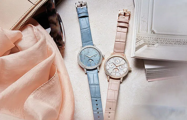 Traditionnelle Perpetual Calendar Ultra-Thin watches.
