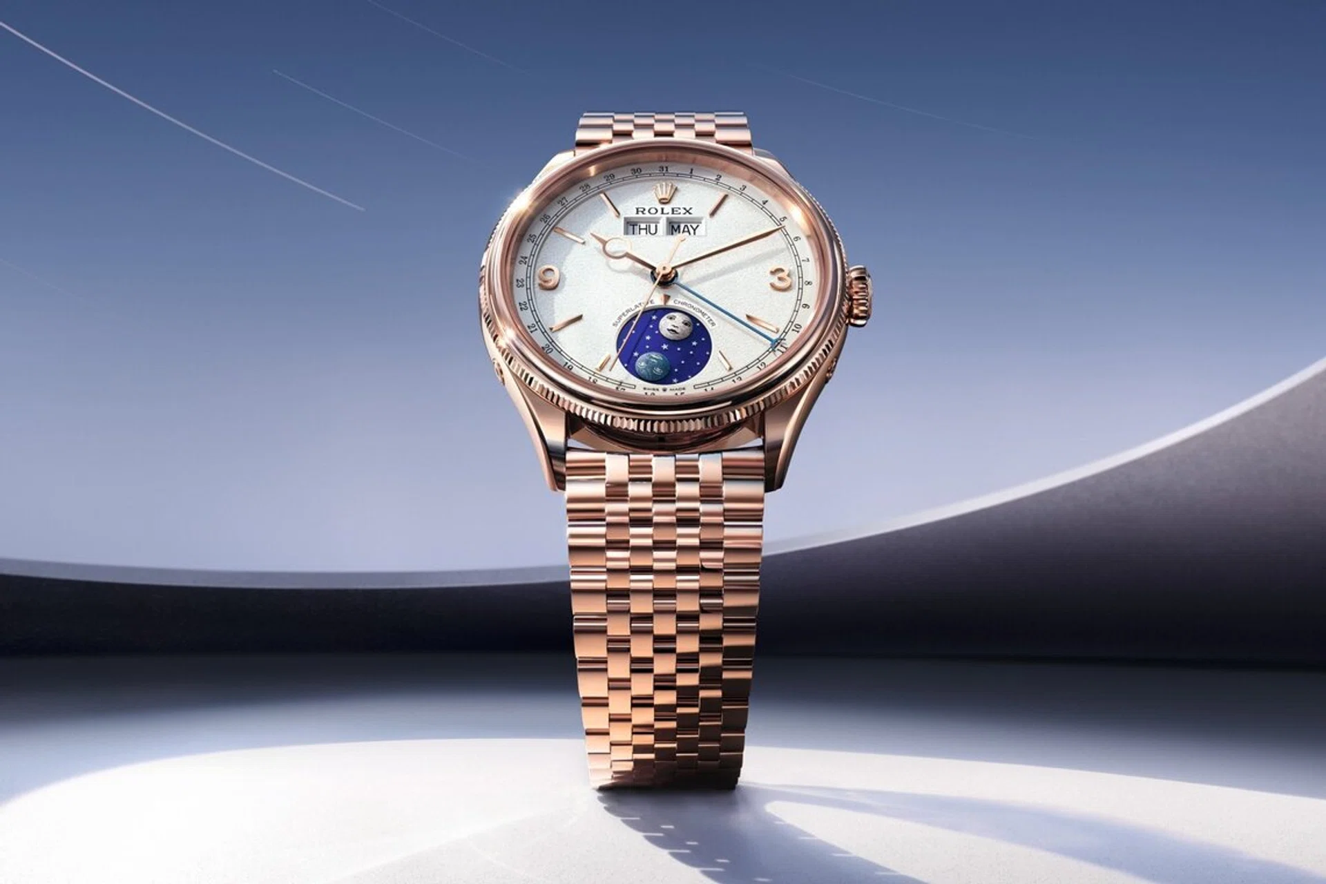 Rolex Perpetual Padellone in 18ct Everose gold with an intense white dial and the Settimo bracelet