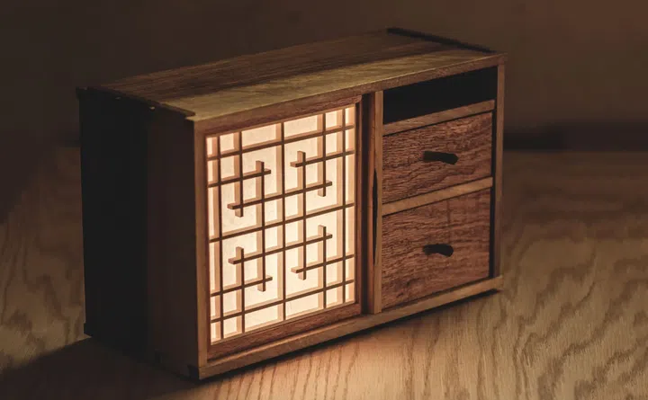 Lantern On (Walnut & Izutsu-Tsunagi) | luxury furniture