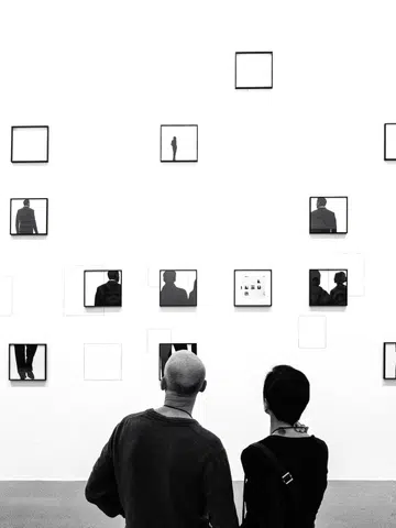 Art collectors in a museum