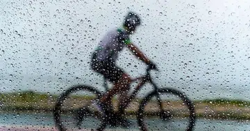 safe cycling rain bicycle