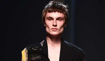 Mod-style short spiky hair