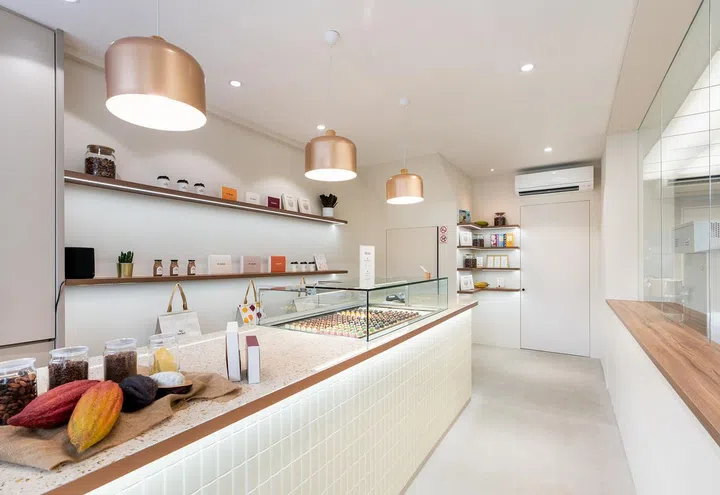 Mr. Bucket - Interior1