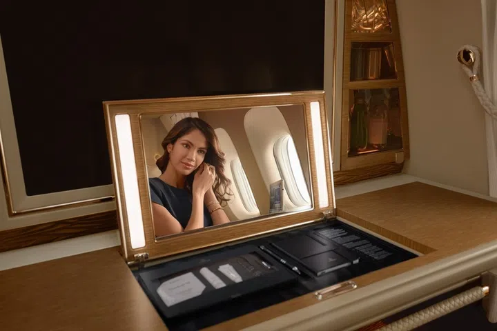 emirates first class amenity kits