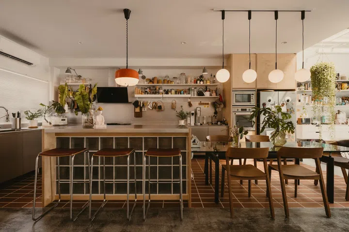 The homeowners wanted a large kitchen, as they cook and entertain often. (Photo: Studio Periphery)