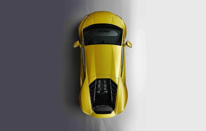A bird's eye view of the Lamborghini Huracan Evo RWD.