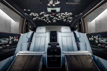 rolls-royce-phantom-floral-theme-featured-image