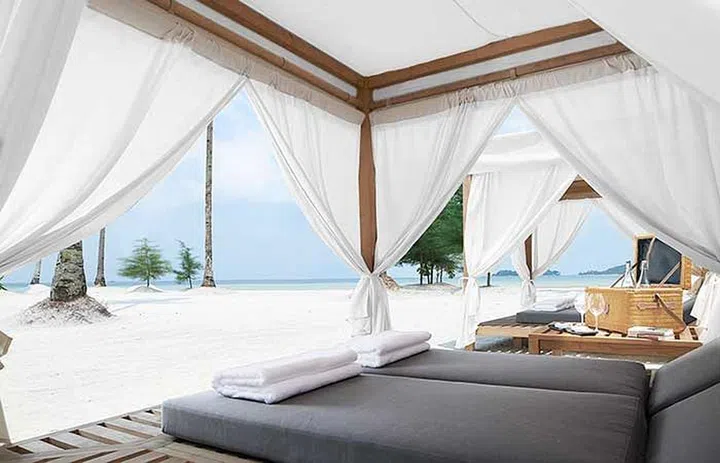 Seaside cabanas at The Sanchaya