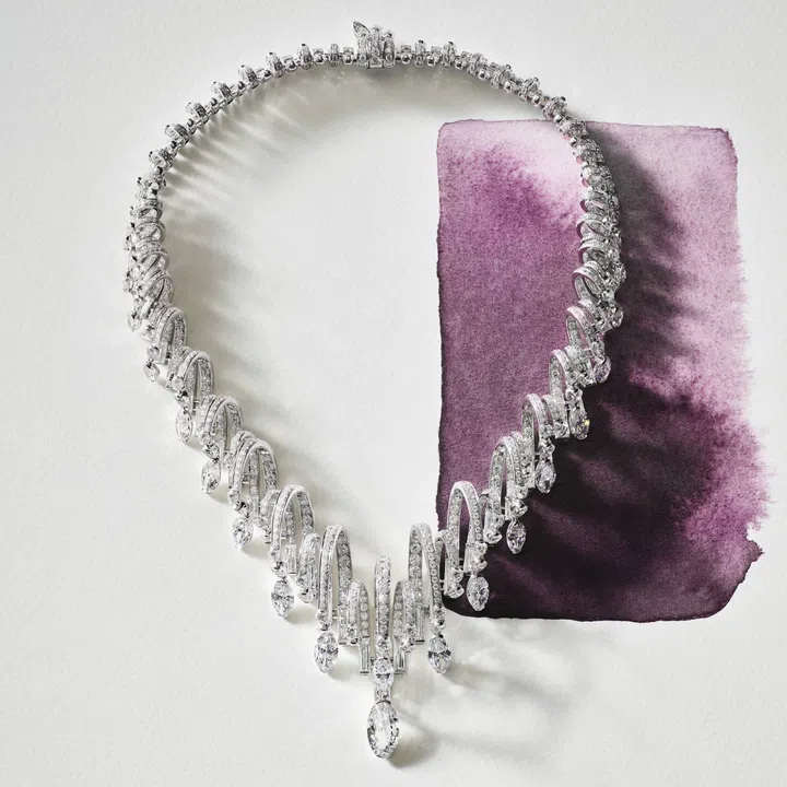 Cartier Le Choeur des Pierres Tellura necklace featuring 30 diamonds arranged across a sculptural white gold openwork design.