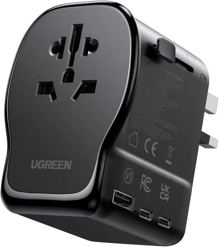 UGREEN Universal Travel Adapter