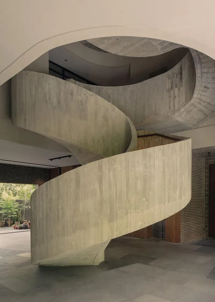 Close-up of the acrobatic staircase sculpted from concrete. (Photo: Khoo Guo Jie)