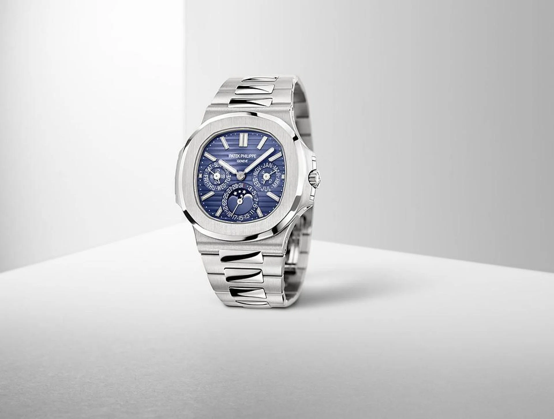 Patek Philippe Nautilus Perpetual Calendar Ref. 57401G-001