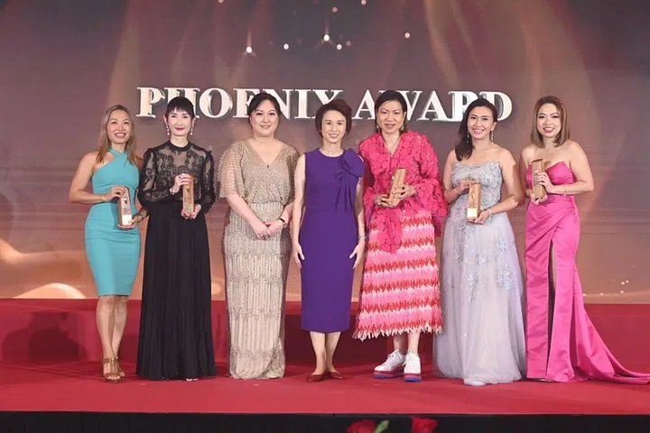 From left: Anna Gong, Simone Ng, Stephanie Cheo, Low Yen Ling, Sylvia Lim, Novie Djayayanti Tjoa, Elsie Liow. Photo: Women Entrepreneur Awards 2023