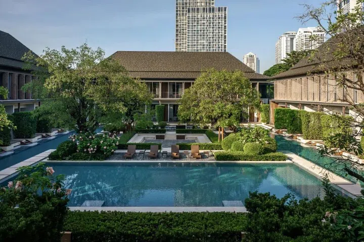 Villa Deva Resort and Hotel’s pool is strategically located in the centre of the compound to give guests a feel of waterfront living in the city. (Photo: Villa Deva Resort and Hotel)