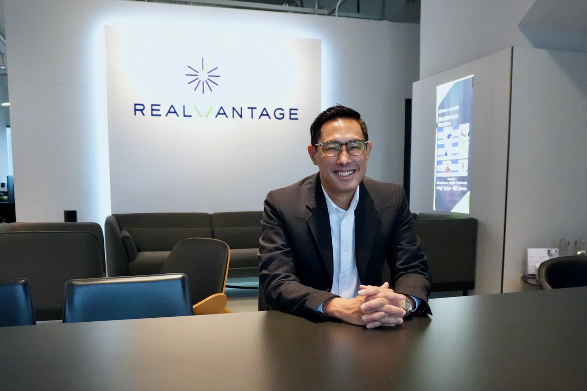realvantage