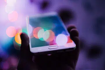 handphone-voice-tech
