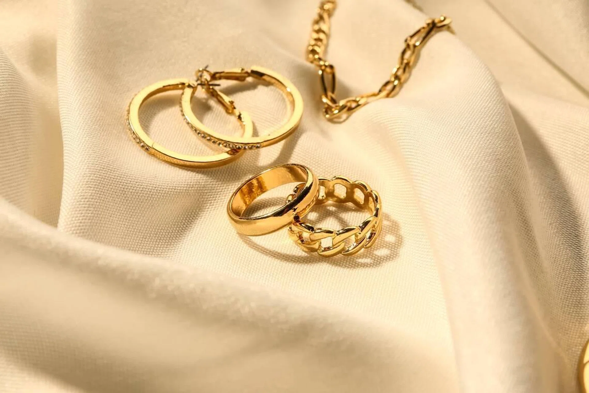 gold jewellery