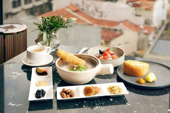 Breakfast at Qin