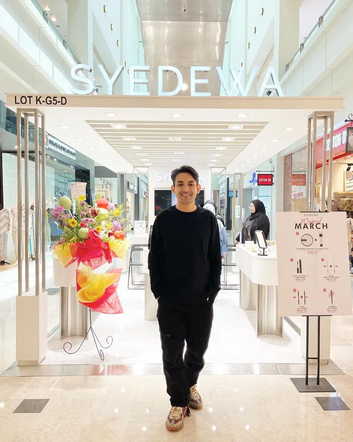 Syed Fahmi at his newest storefront at The Curve Shopping Mall. (Photo: Syed Fahmi)