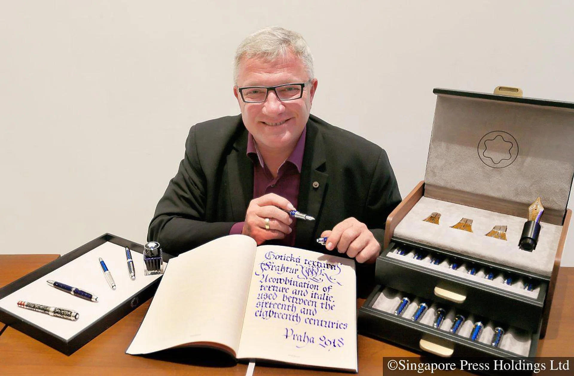 ST20180417_201897278759 / avmontblanc21 / AVARMA   /

Mr Axel Nier, a nib specialist for Montblanc, is in Singapore and will be discussing the art of creating custom nibs at the luxe art museum on 17 April 2018.