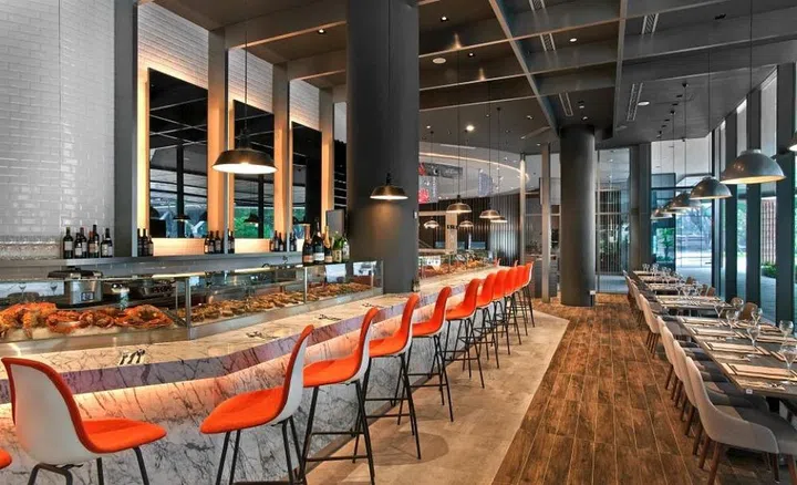 emporium_shokuhin_-_umivino_seafood_wine_bar_interior