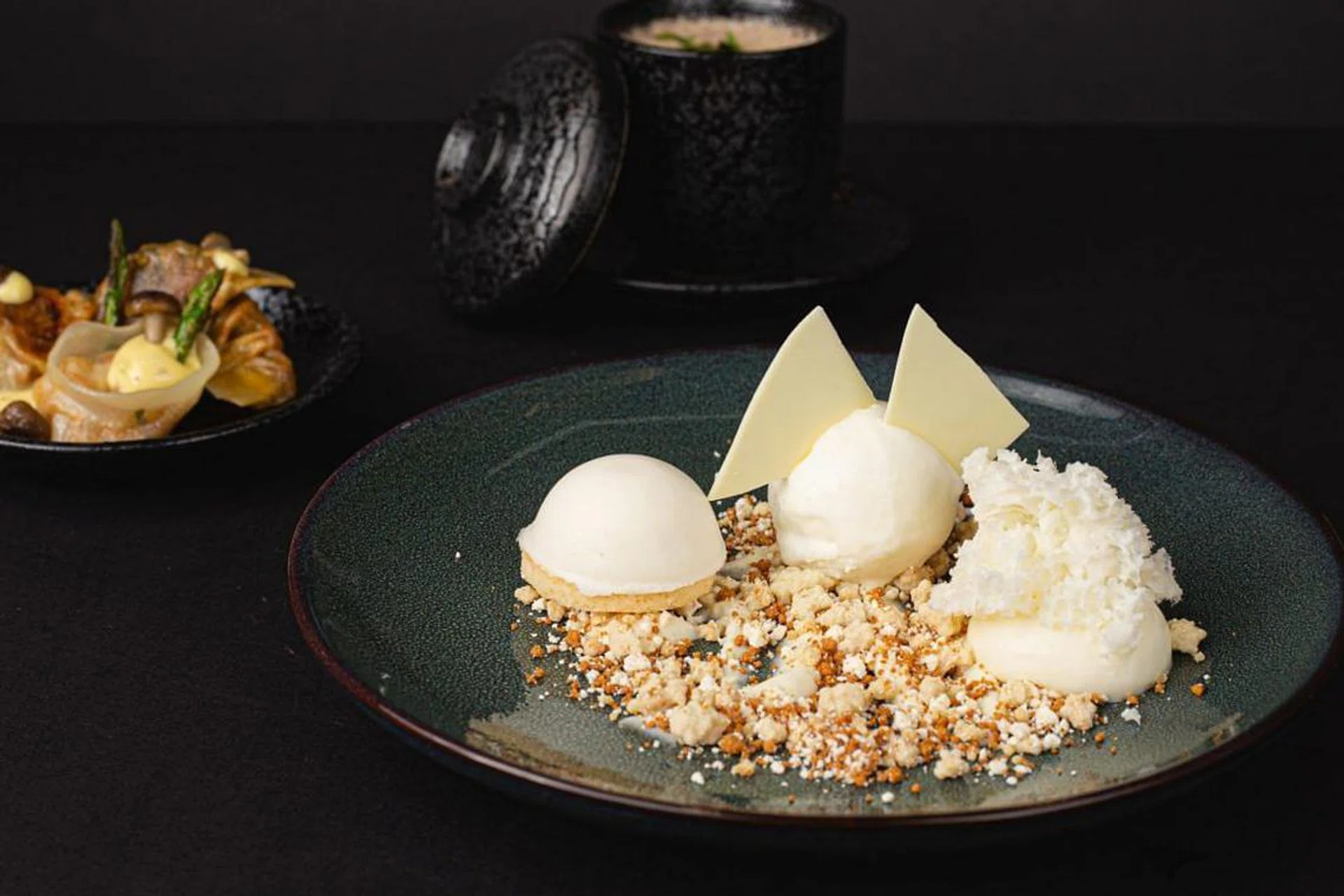 Best Desserts Bars Singapore House on the Moon featured