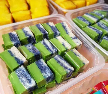 kueh lapis, kueh salat, kueh bingka