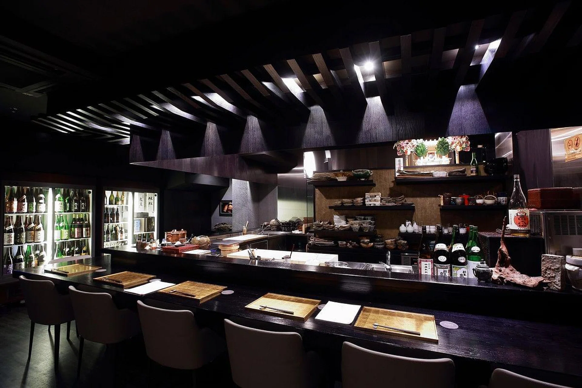 The counter seats at Kappo Shunsui offers interaction with the chef.