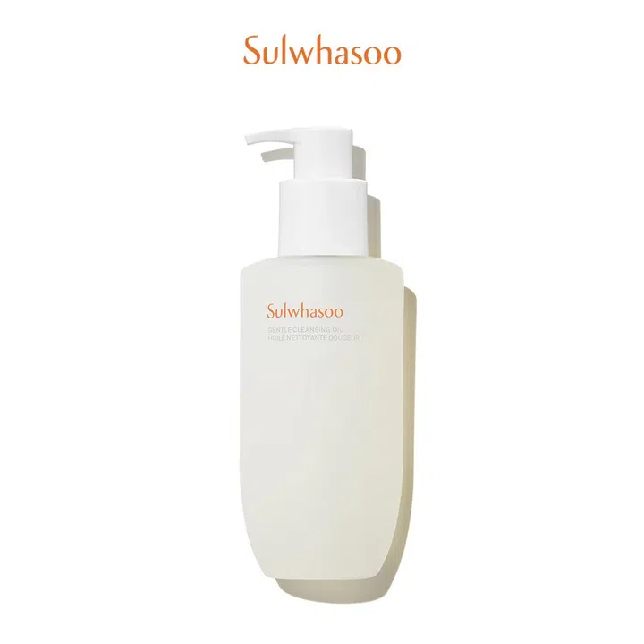 Sulwhasoo Gentle Cleansing Oil | Best moisturisers and skincare to use on an aeroplane