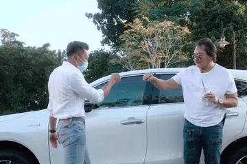 The Peak's EIC and Ken Jalleh Jr meet to go on a ride in the latter's Toyota Harrier Hybrid.