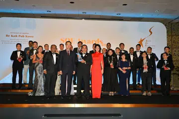 SOE Awards 2016 Honourees with Ismail Gafoor, Dr Koh Poh Koon & Grace Chong-Tan