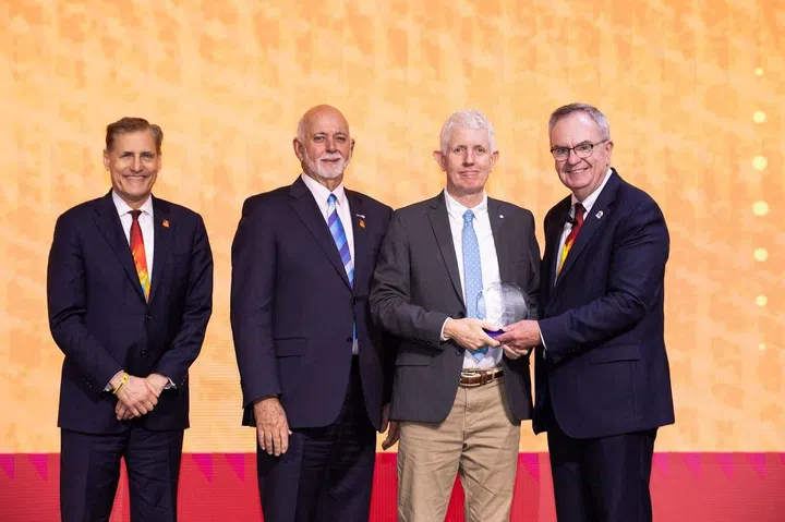 Steven Dudenhoefer is presented with the Rotary International People of Action 2024 award. (Image: Rotary International)