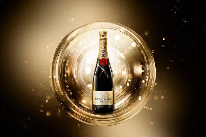 The Moet & Chandon MOmentous New Year Party, where revellers can enjoy the Moet & Chandon Imperial Brut (pictured), will be held at the Pool Terrace on Level 5 of Mandarin Oriental, Singapore. (Photo: Moet & Chandon)