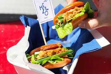 vegan chilli crab mantou sliders from Hello Baby