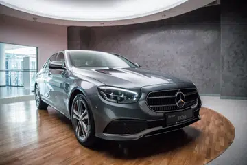 Mercedes-Benz E 200 Avantgarde.