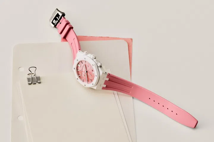 Audemars Piguet Royal Oak Selfwinding Chronograph “Serena Williams” Limited Edition with a pink rubber strap and white ceramic case.
