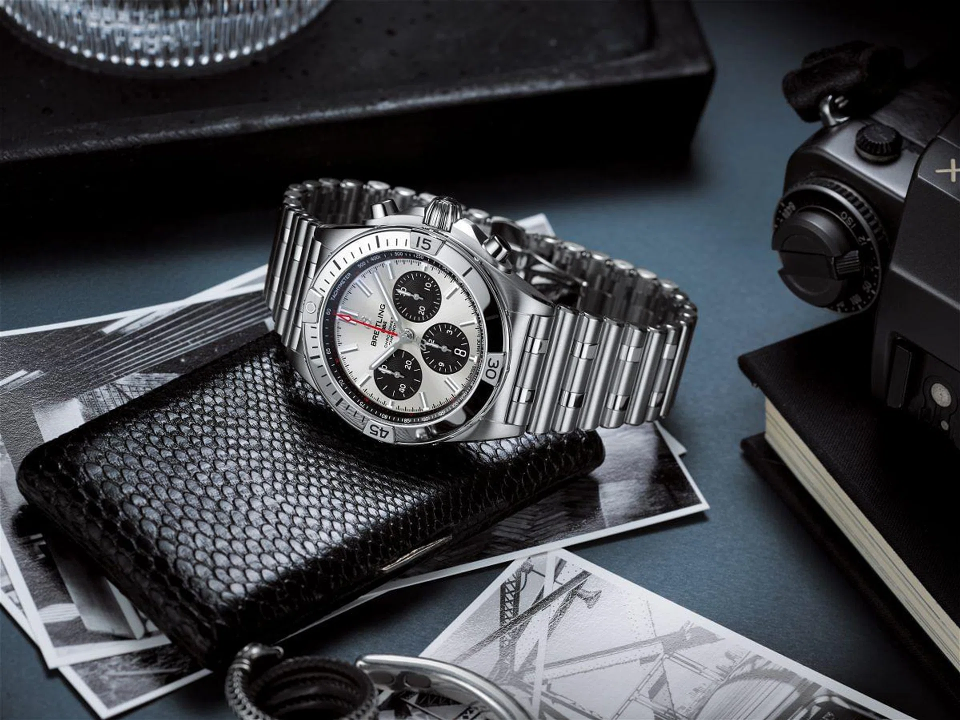 Chronomat B01 42 with a silver dial and black contrasting chronograph counters