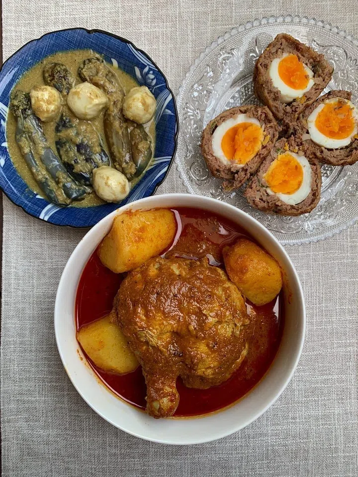 Eurasian dishes served at the Christmas dinner party. (Photo: Courtesy of Maxine Ngooi)