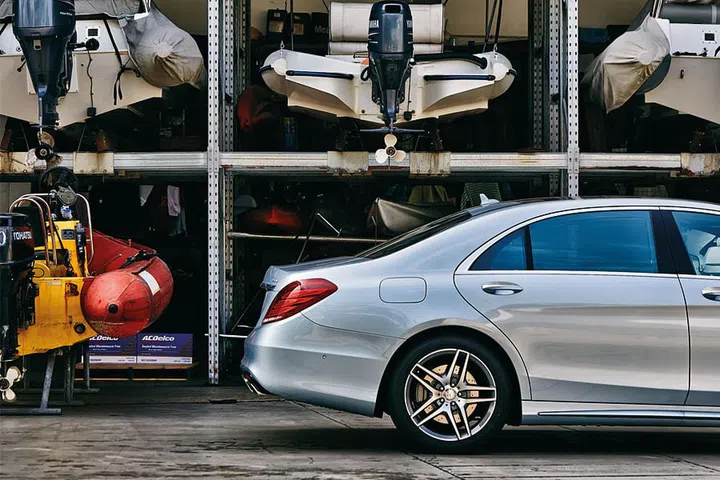 The car's body was built to be long from the start to cater to Asian customers, as most are said to spend their time in the back seat, rather than at the wheel.
