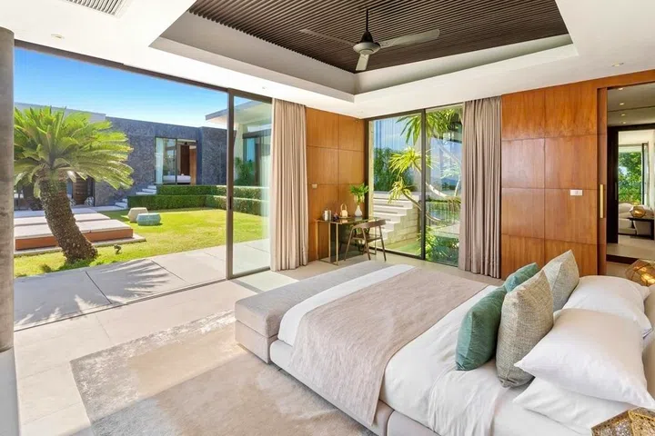 villa-raku-master-bedroom-the-luxury-signature-koh-samui-resort