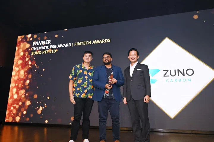 Hari Nair and Jason Wong, co-founders of Zuno Carbon, winning the Singapore FinTech Festival award (Image: Zuno Carbon)
