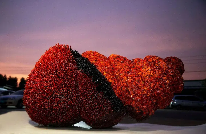 Sunyata (2018), handmade glass, Jie Li-Elbraechter.