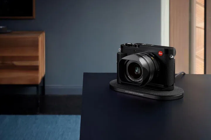 The Leica Q3 is the first camera to feature wireless charging with an optional hand grip accessory. (Photo: Leica)