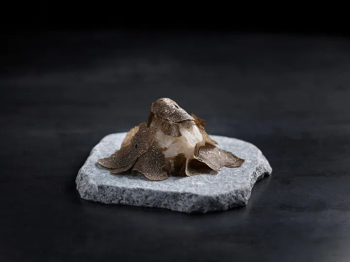 Black Truffle with Shiroebi 