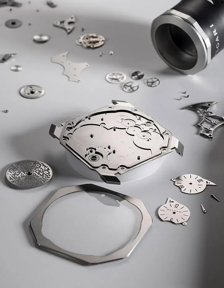 Assembling the Octo Finissimo Ultra.