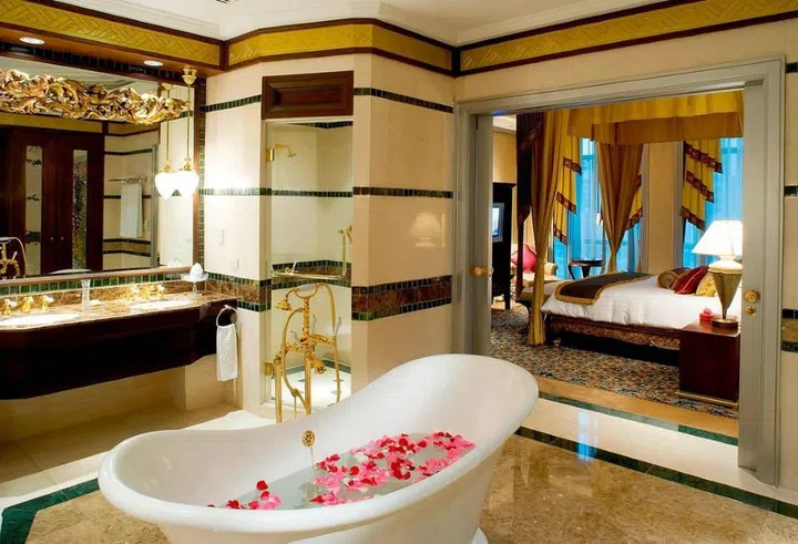 Ratanakosin Suite. (Photo: The Athenee Hotel)