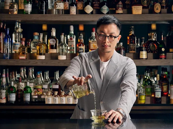 Head bartender, Joshua P