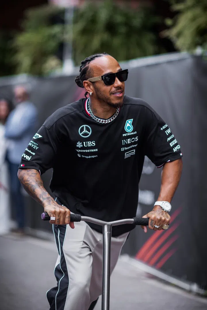 British race car driver Lewis Hamilton had the honour of wearing the first fully luminous ceramic Ceralume Concept Watch (Photo: IWC)