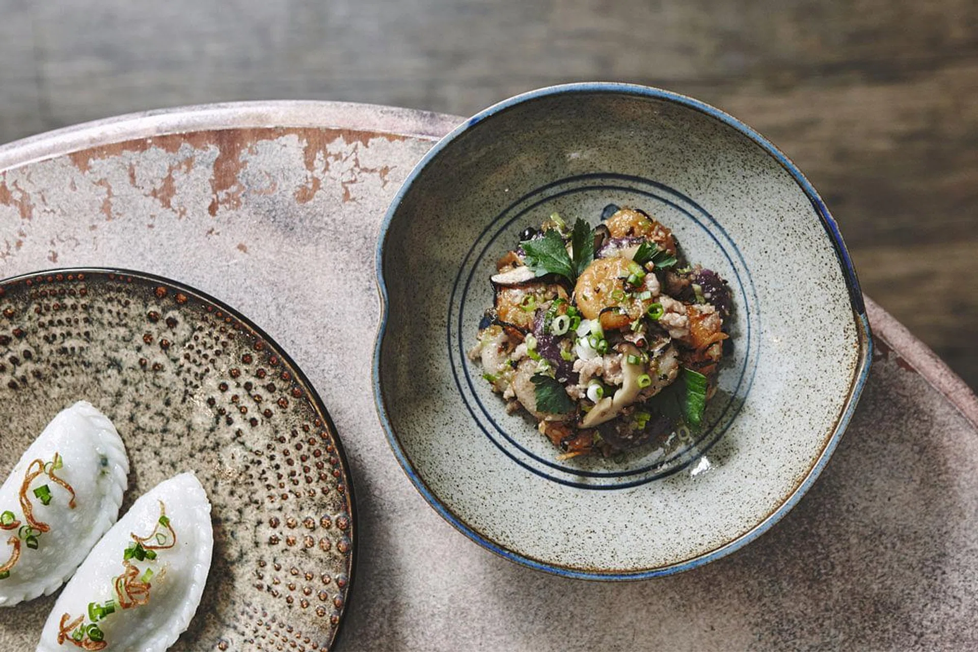 The bouncy “abacus
seeds” are fried with
minced pork, dried
shrimp, dried cuttlefish, mushroom, leek and black fungus.